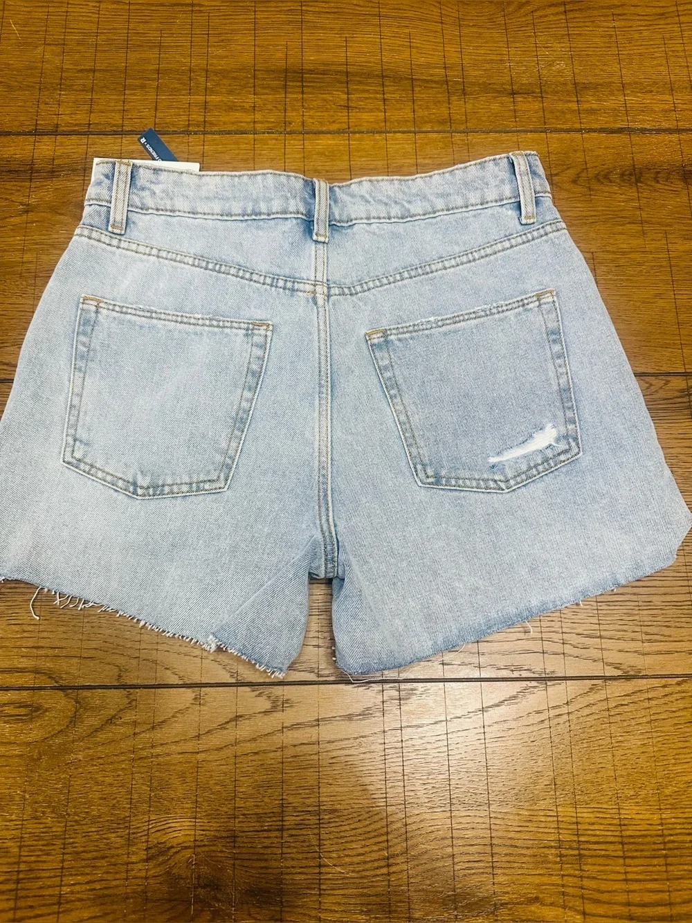 NWT Lovers + Friends Jamie High Rise Denim Shorts Light Wash Distressed Size 27
